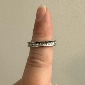 Like new beautiful Lia Sophia ring